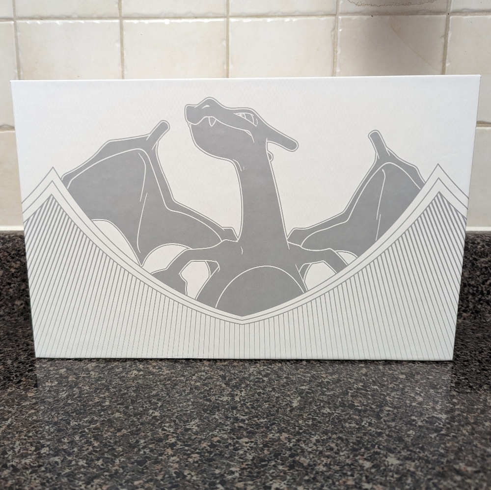Pokémon Charizard Ultra Premium Collection Box - Empty